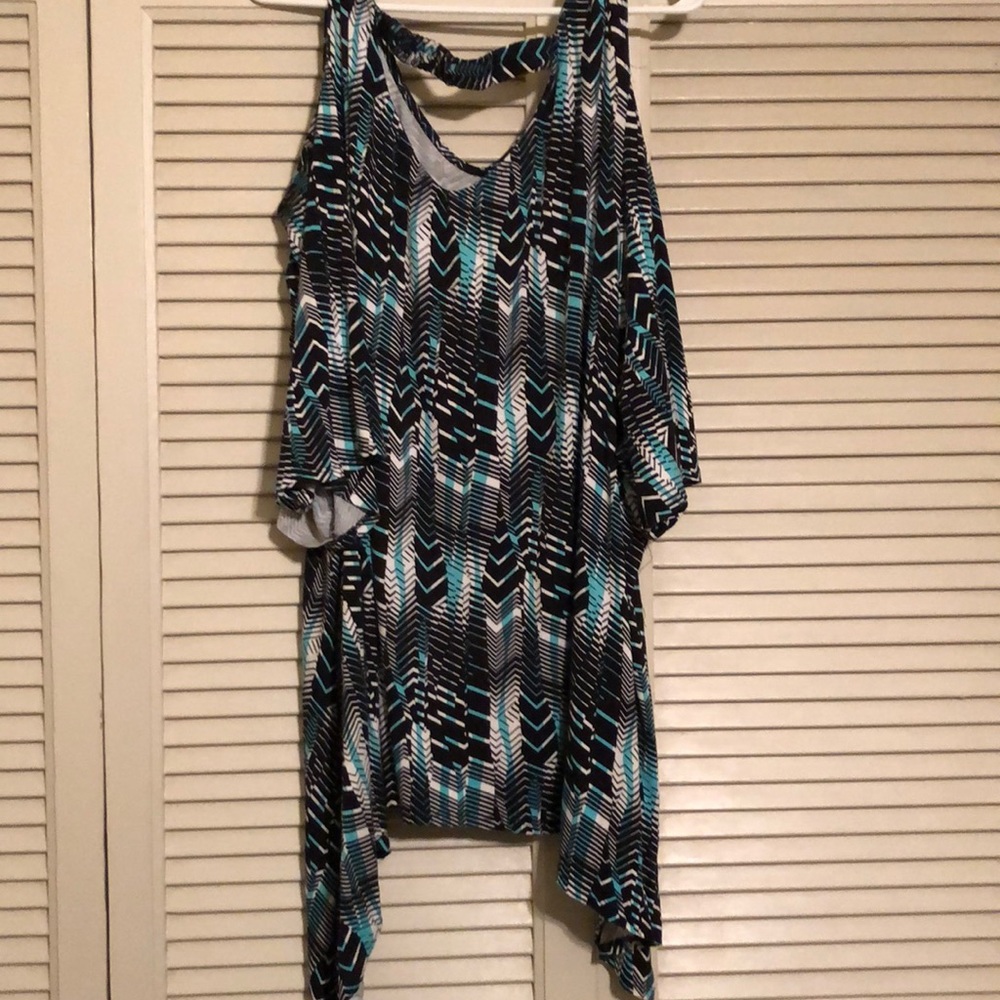 Avenue short sleeve top